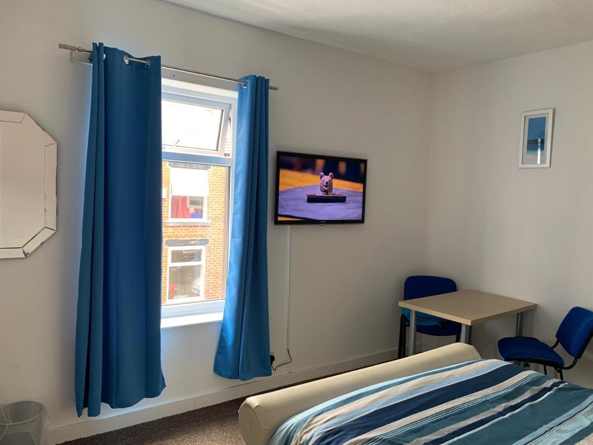 Starlight Self Service Accommodation Leigh  Esterno foto